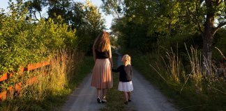 9 coisas que nunca deves dizer a uma filha tua