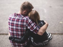 A pessoa certa é aquela que prova, todos os dias, que te quer na vida dela.