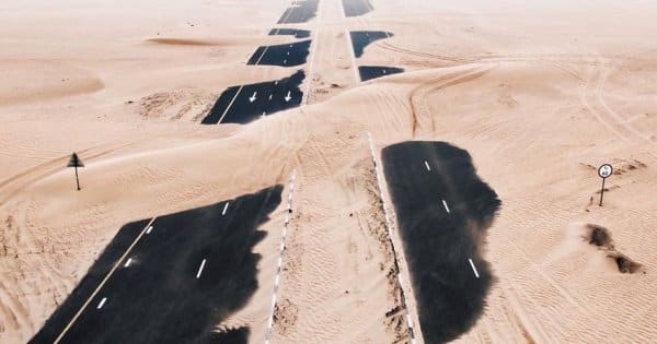 deserto-esta-apoderar-se-de-dubai-e-abu-dhabi-e-as-fotos-sao-absolutamente-fantasticas16