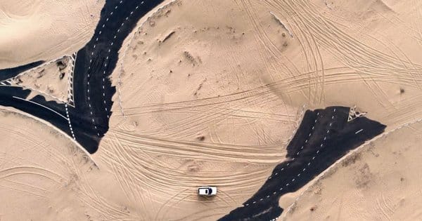 deserto-esta-apoderar-se-de-dubai-e-abu-dhabi-e-as-fotos-sao-absolutamente-fantasticas18