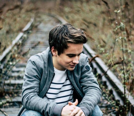 “…Por sua causa, eu passei a odiar as tardes de domingo…”