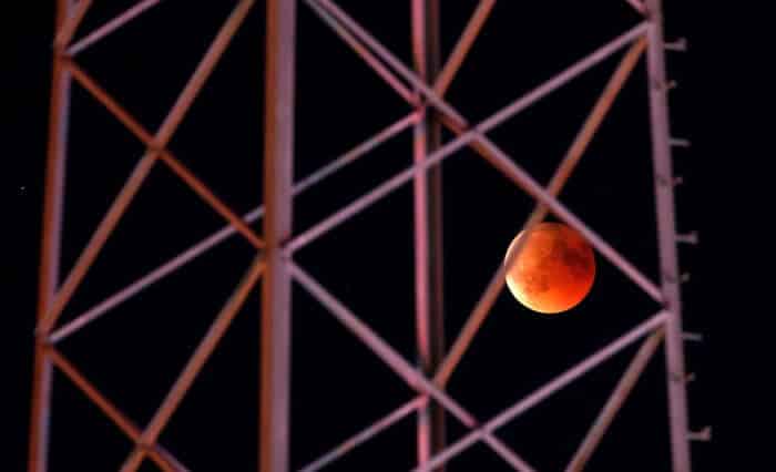 sabiaspalavras.com - 15 fotografias absolutamente fantásticas do último Eclipse Lunar