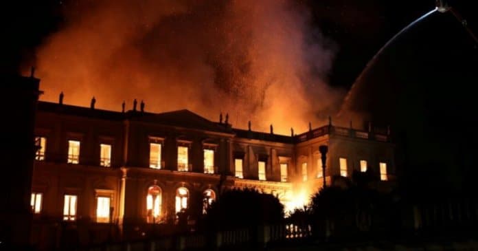 Estado brasileiro vai liberar R$10 milhões para recuperação de museu ardido