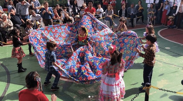 sabiaspalavras.com - Escola adapta festa junina para que aluna em cadeira de rodas possa participar