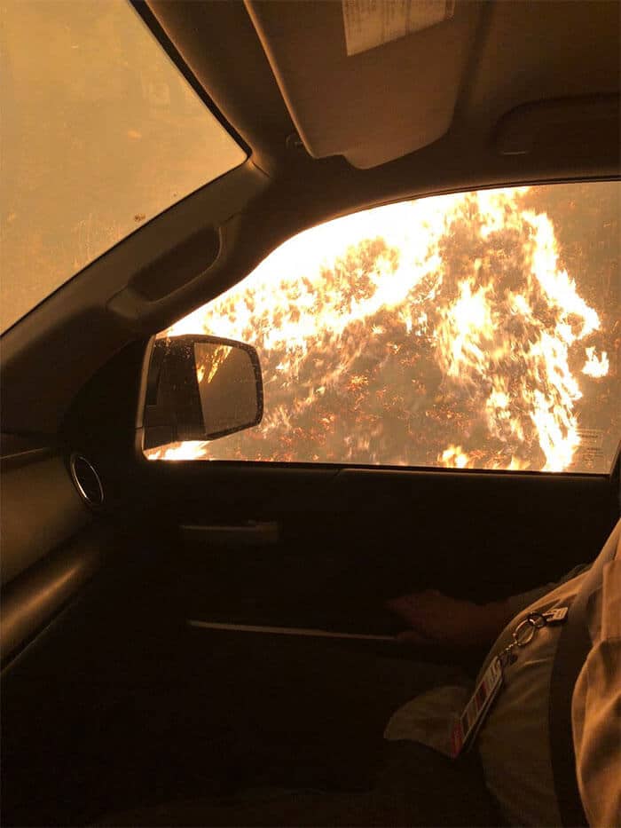 sabiaspalavras.com - Homem destrói carro ao salvar pessoas de incêndio e Toyota não perde tempo a responder