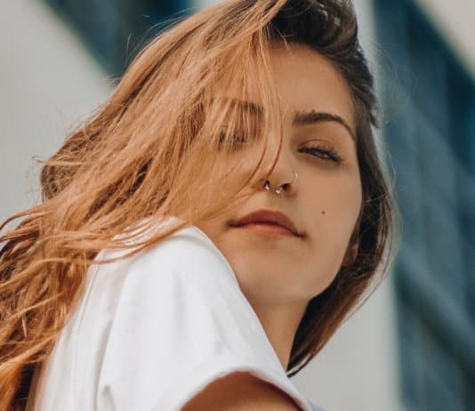 Moça, valorize-se. Você merece muito mais do que estão te oferecendo