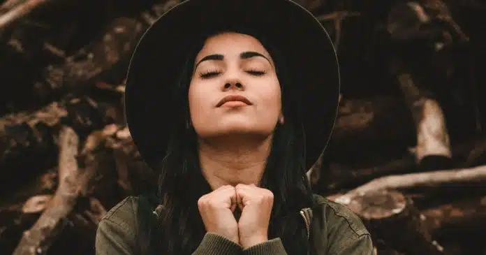 oracao-para-um-futuro-prospero-e-feliz-consigo-mesmo Oração para um futuro próspero e feliz consigo mesmo.