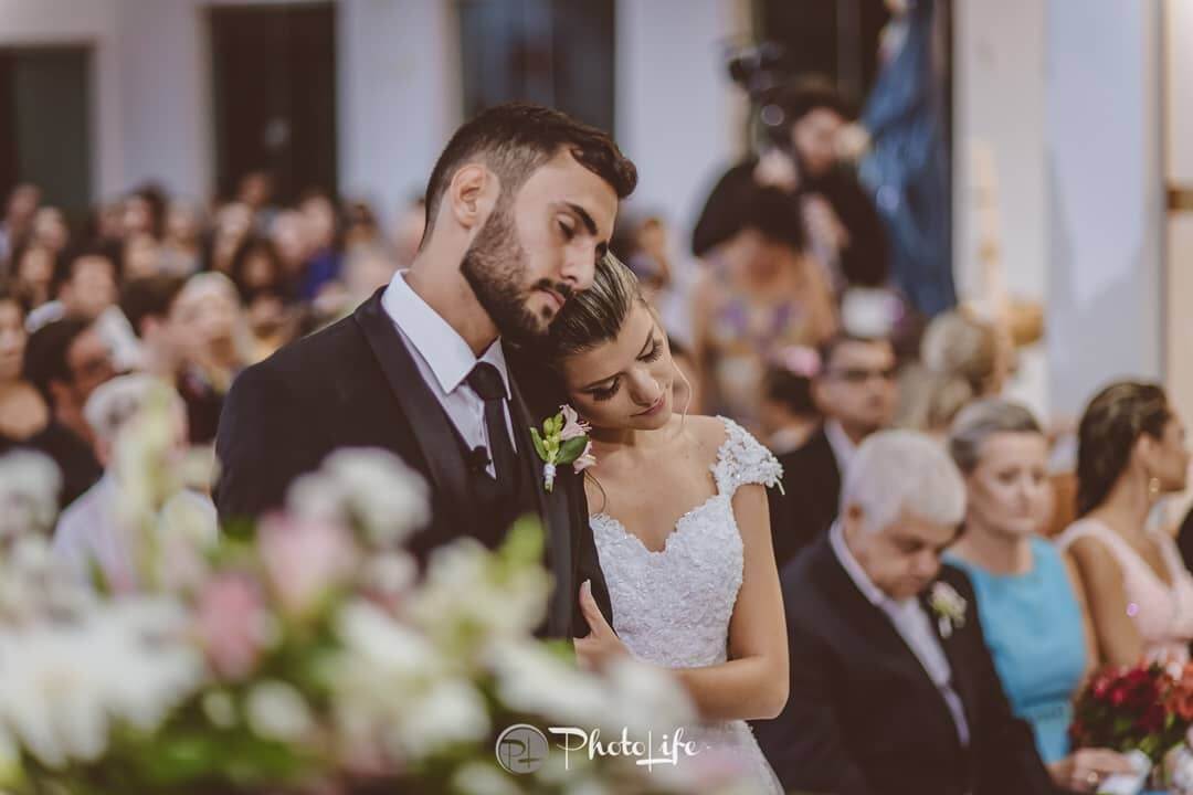 sabiaspalavras.com - Casal recém-casado troca a sua festa de casamento por jantar para famílias carenciadas