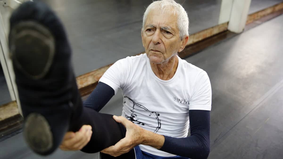 sabiaspalavras.com - Idoso de 80 anos faz 5 aulas de balé todos os dias