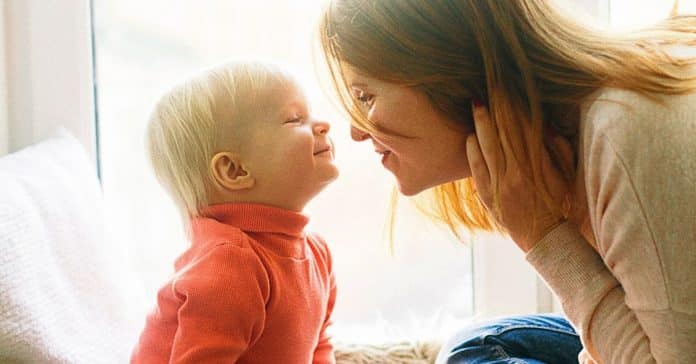 É impossível lipoaspirar egoísmo, injetar simpatia. O botóx do coração é o amor