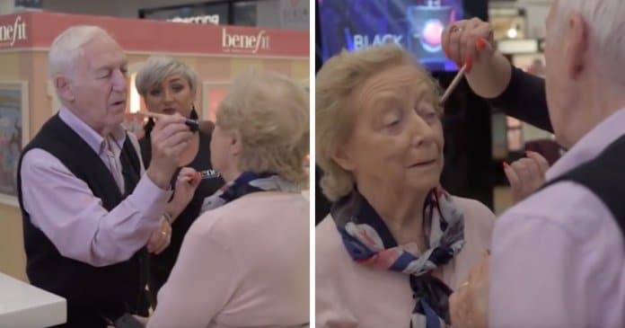 Idoso de 83 anos aprende a maquilhar a esposa após esta começar a perder a visão
