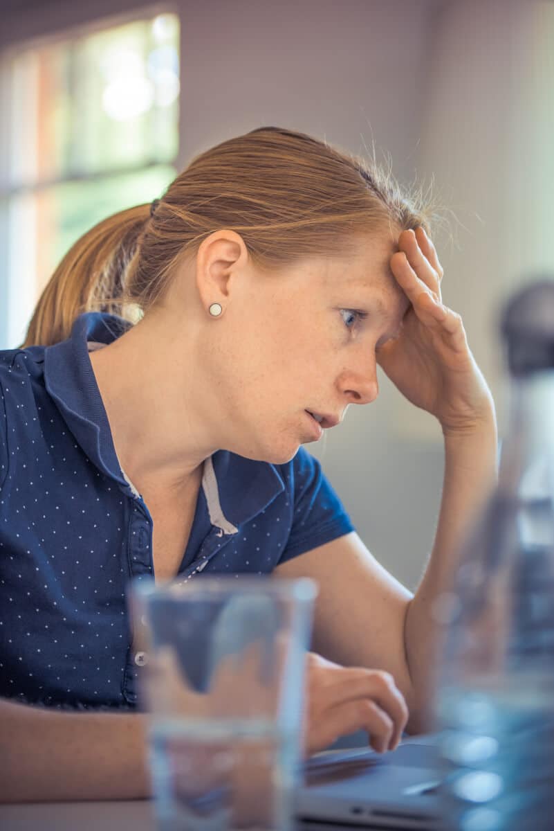 sabiaspalavras.com - Mães trabalham cerca de 98 horas por semana, segundo estudo