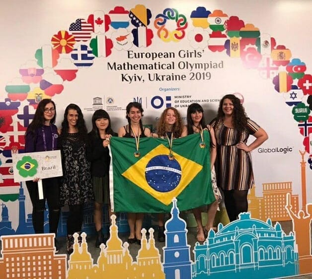 sabiaspalavras.com - Jovem brasileira conquista a medalha de ouro em Olimpíada Europeia de Matemática