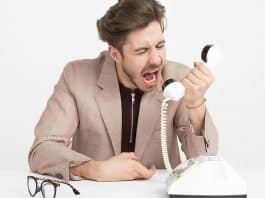 Graças a Deus! Comigo fofoca não se cria. Aprendi a encerrar conversas de ódio.