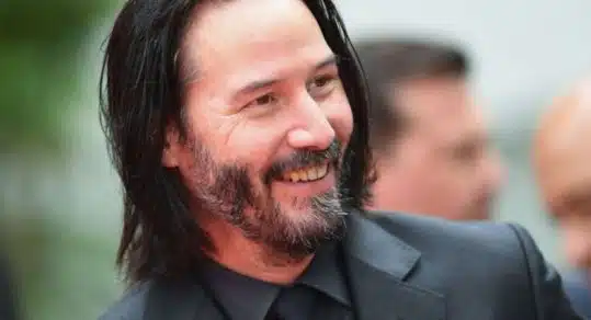 Keanu Reeves levou a mãe como sua acompanhante para os Óscares sabiaspalavras.com - Keanu Reeves levou a mãe como sua acompanhante para os Óscares