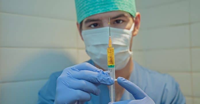 Vacina contra COVID-19 tem resultados positivos preliminares em teste em humanos