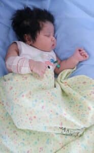 sabiaspalavras.com - 'Superbebê': Mãe dá à luz bebê de 7 kg e surpreende pais e equipe médica da maternidade