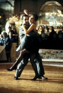 sabiaspalavras.com - Aos 81 anos, Al Pacino mostrou sua vitalidade dançando nas ruas. Ele nunca perde o ritmo