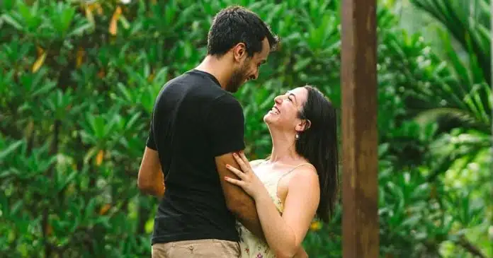 mulheres-baixas-com-homens-altos-fazem-casais-mais-felizes-revela-estudo Mulheres baixas com homens altos fazem casais mais felizes, revela estudo