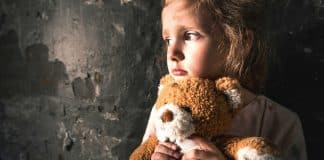 Psicologia revela como a palmada prejudica a saúde mental de uma criança