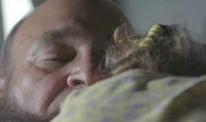 sabiaspalavras.com - Homem dedica sua vida a adotar crianças com doenças terminais para que antes de morrer conheçam o amor