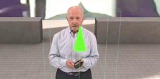 Avô criou um holograma 3D dele mesmo para que seus bisnetos possam conhecê-lo