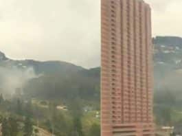 Polícia da Colômbia queima 1,6 toneladas de marijuana e fumaça “trava” moradores