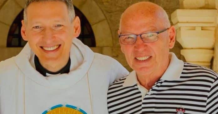 Padre Marcelo Rossi comove a rede ao anunciar morte do pai declarando sua fé: “Até mais tarde”