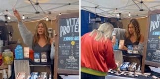 A atriz Jennifer Aniston vende seus produtos em um mercadinho, mostrando humildade