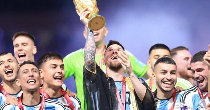 BISHT: o que é a vestimenta usada por Messi após vitória na Copa do Catar?