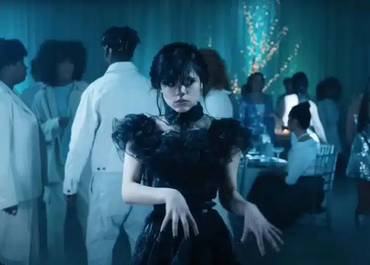 Criticam Jenna Ortega por gravar a melhor cena de "Wandinha" enquanto estava infectada com COVID sabiaspalavras.com - Criticam Jenna Ortega por gravar a melhor cena de "Wandinha" enquanto estava infectada com COVID