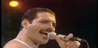 Acreditam que Freddie Mercury continua a oferecer presentes de Natal todos os anos?