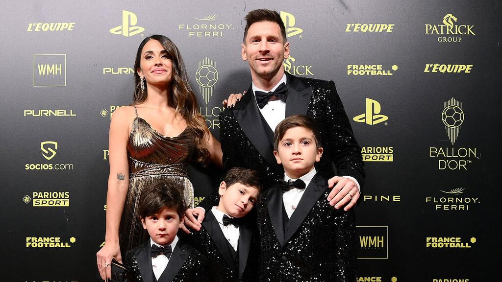 sabiaspalavras.com - Messi não permite que sua esposa seja excluída de fotos - verdadeiro cavalheiro!