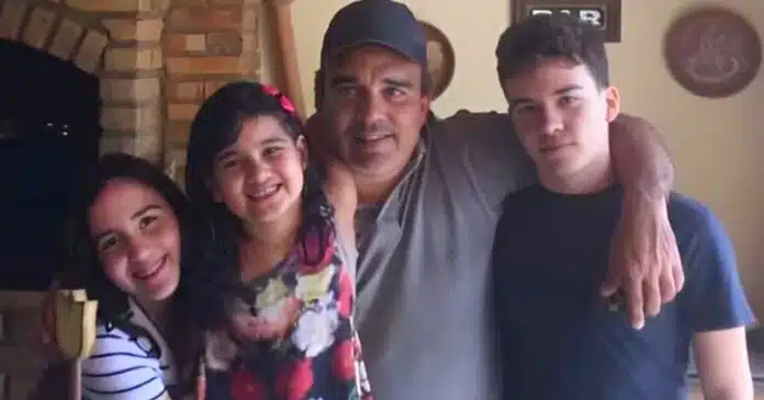 pai-perde-os-3-filhos-em-5-anos-por-doenca-que-herdou-dele-sou-tao-vitima-quanto-eles Pai perde os 3 filhos em 5 anos por doença que herdou dele: “Sou tão vítima quanto eles”