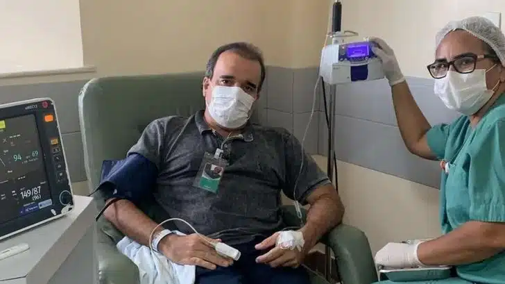 Pai perde os 3 filhos em 5 anos por doença que herdou dele: "Sou tão vítima quanto eles" sabiaspalavras.com - Pai perde os 3 filhos em 5 anos por doença que herdou dele: "Sou tão vítima quanto eles"