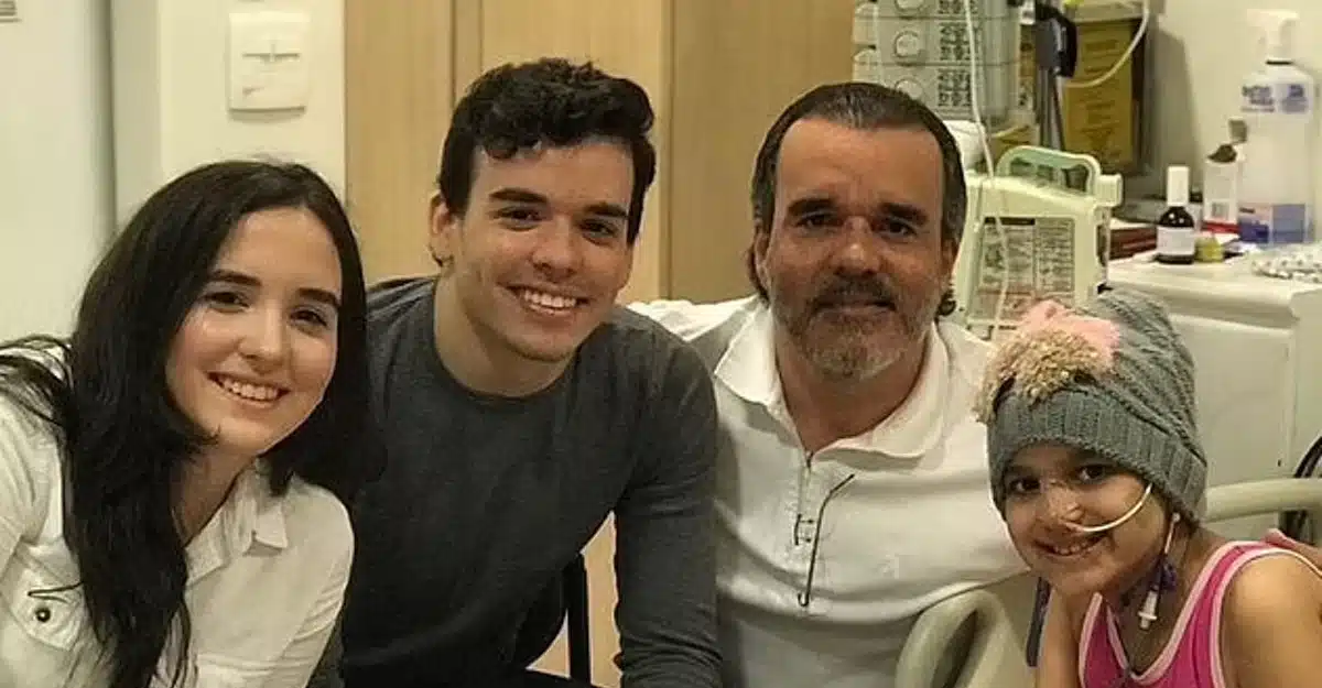 Pai perde os 3 filhos em 5 anos por doença que herdou dele: "Sou tão vítima quanto eles" sabiaspalavras.com - Pai perde os 3 filhos em 5 anos por doença que herdou dele: "Sou tão vítima quanto eles"