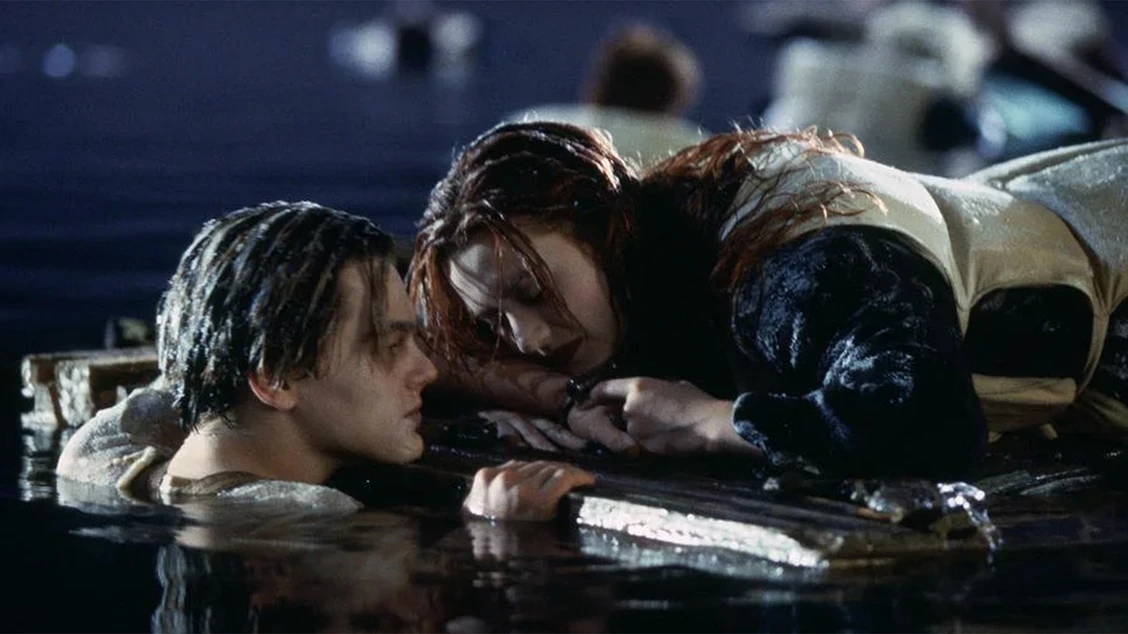 sabiaspalavras.com - Só havia espaço para um na porta do ‘Titanic’: prova James Cameron, diretor do filme