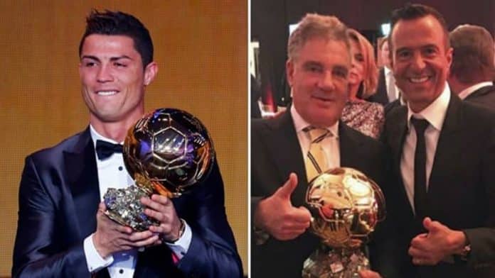 Cristiano Ronaldo vendeu uma das suas 5 bolas de ouro ao homem mais rico de Israel