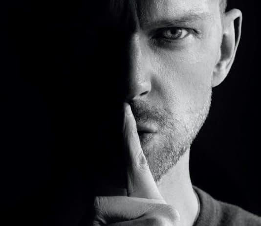 7 razões porque as mulheres confiantes e fortes são sempre os alvos dos narcisistas