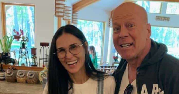Demi Moore mudou-se para casa de Bruce Willis para cuidar do ex-marido com demência