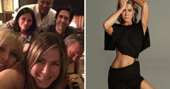 Jennifer Aniston admite que ‘Friends’ não seria aceitável para a geração atual