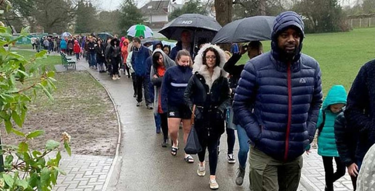 sabiaspalavras.com - 5 mil pessoas fizeram fila para doar medula para menino com câncer