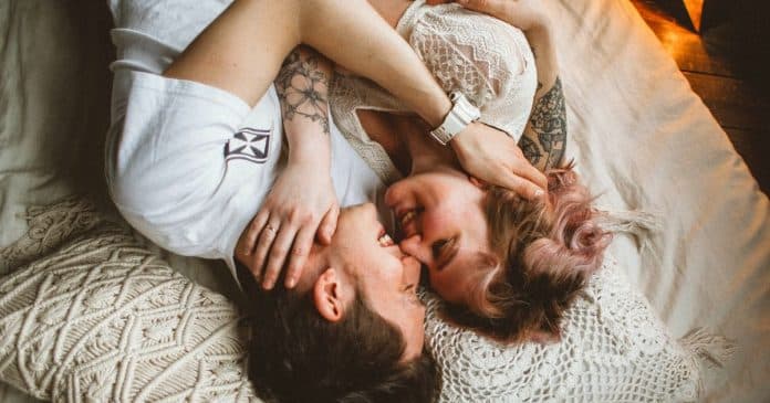 8 coisas que os homens secretamente querem que suas parceiras façam