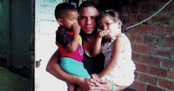 Pai de 25 anos assume a criação dos filhos após mãe abandoná-los: “Faria tudo de novo”