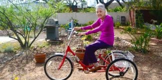 “Fiquei arrasada com o divórcio aos 70. Mas aos 102, conheço os segredos de uma vida bem vivida”