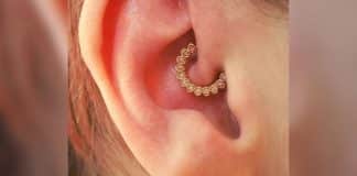 Se você vir alguém com esse piercing, é isso que significa