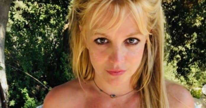 Britney Spears revela o verdadeiro motivo de ter raspado a cabeça em 2007