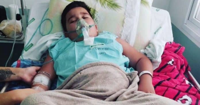 Menino de 6 anos morre após cair de pula-pula enquanto comemorava o próprio aniversário