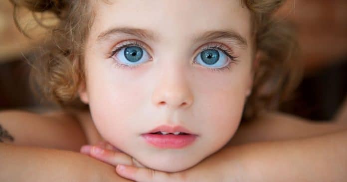 Estudo revela que pessoas com olhos azuis compartilham ancestral único