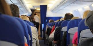 Passageira morre durante voo dos EUA a MG e corpo fica 10 horas no assento